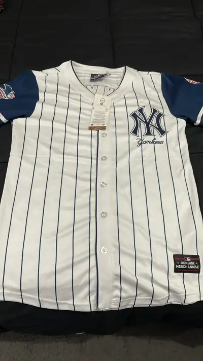 Camiseta de béisbol Yankees  NY blanca con rayas - miniatura 1