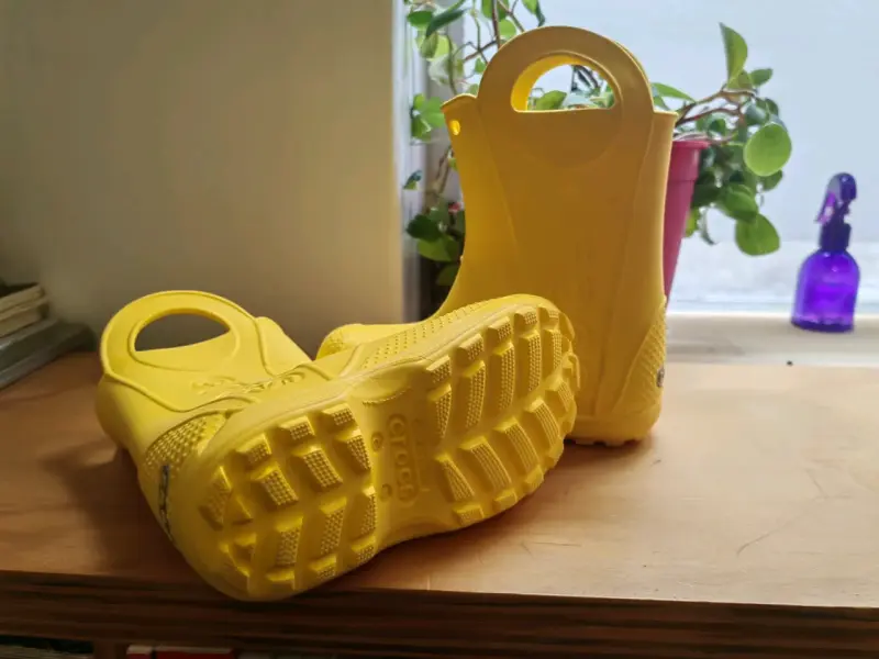 Botas de lluvia amarillas Crocs para niños - 4