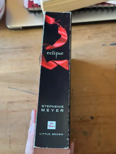Eclipse de Stephenie Meyer en Inglés - miniatura 3