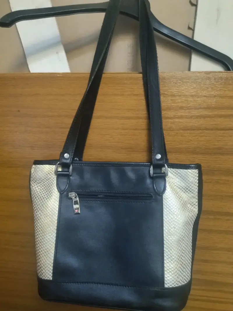 Cartera 100% cuero - 2
