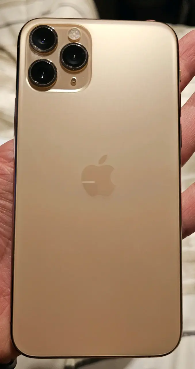 iPhone 11 Pro 64 Gb en buen estado - 2