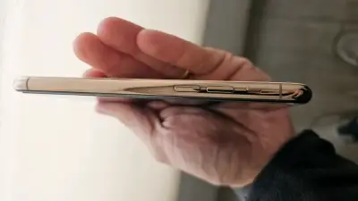 iPhone 11 Pro 64 Gb en buen estado - miniatura 3
