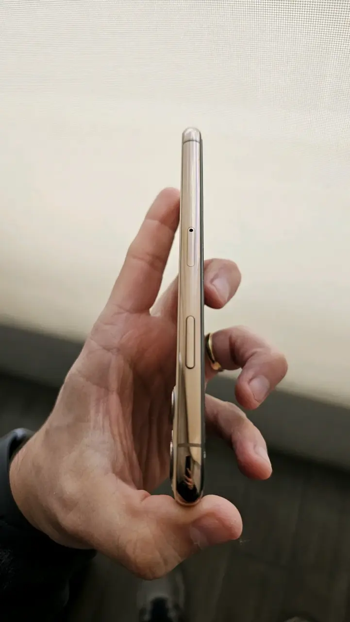 iPhone 11 Pro 64 Gb en buen estado - 4