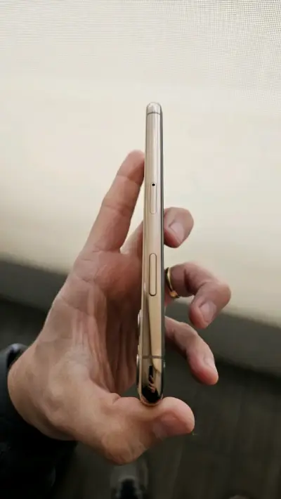 iPhone 11 Pro 64 Gb en buen estado - miniatura 4