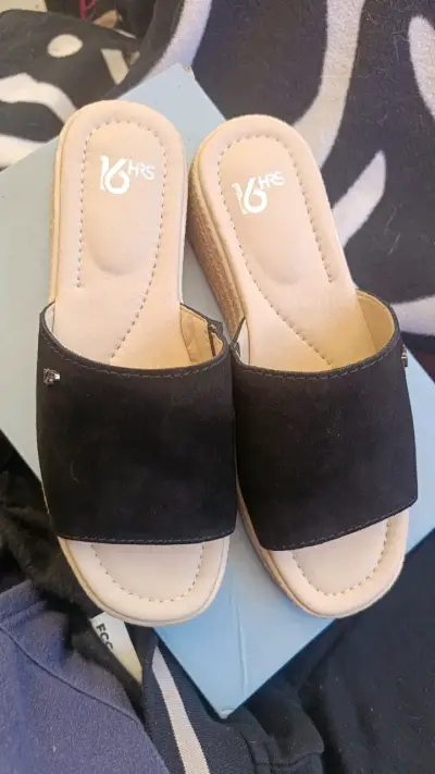Sandalias negras de plataforma 16 Hrs - miniatura 1