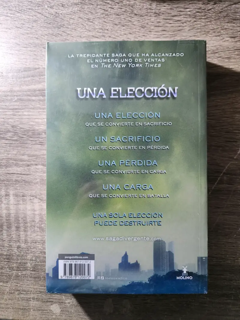 Libro Insurgente de Veronica Roth en buen estado - 2