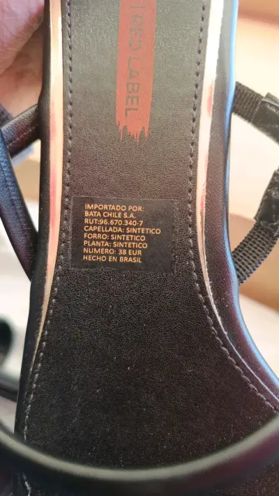 Sandalias negras con detalles brillantes Bata - miniatura 4