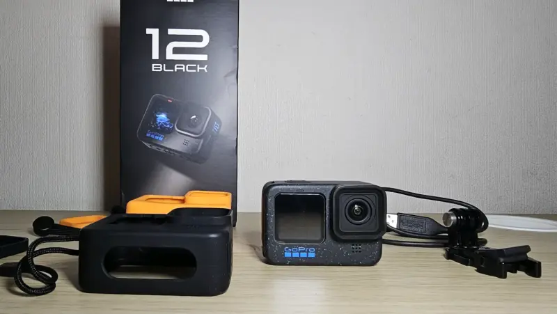 Cámara GoPro Hero 12 Black con accesorios - 4