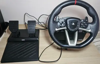 Volante y pedales Hori para PlayStation - miniatura 1