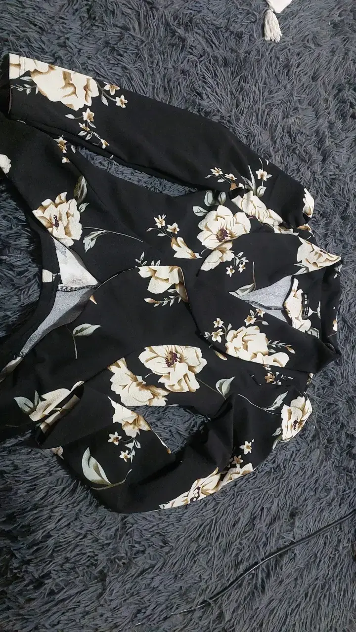 Blazer floral negro para mujer