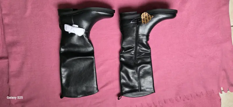Botas caña alta, negras. - 2