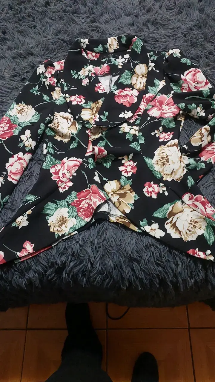 Blazer floral para mujer elegante - 3