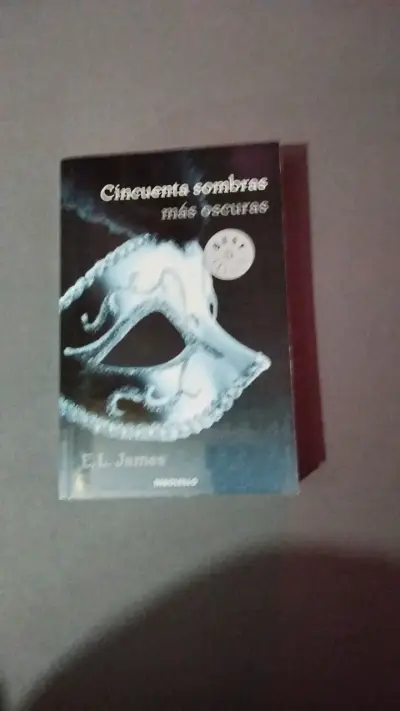 Libro Cincuenta Sombras Más Oscuras de E.L. James - miniatura 1