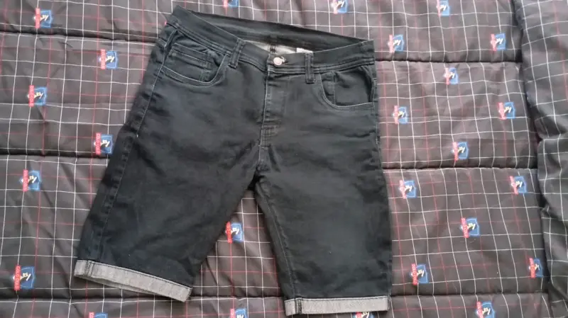 Short jeans