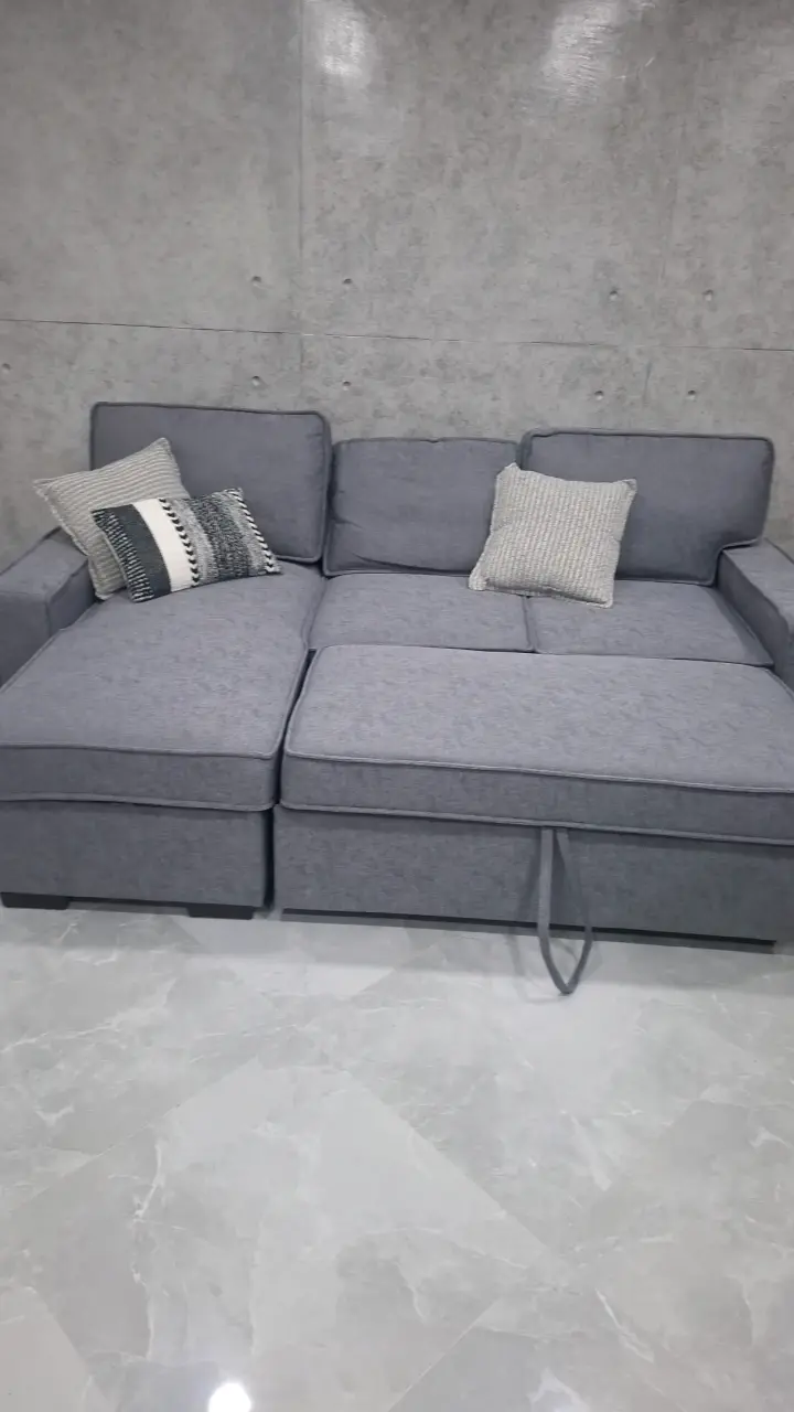 Sofá seccional gris con chaise longue - 3