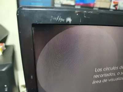 Monitor LG de 24 pulgadas con detalles - miniatura 3