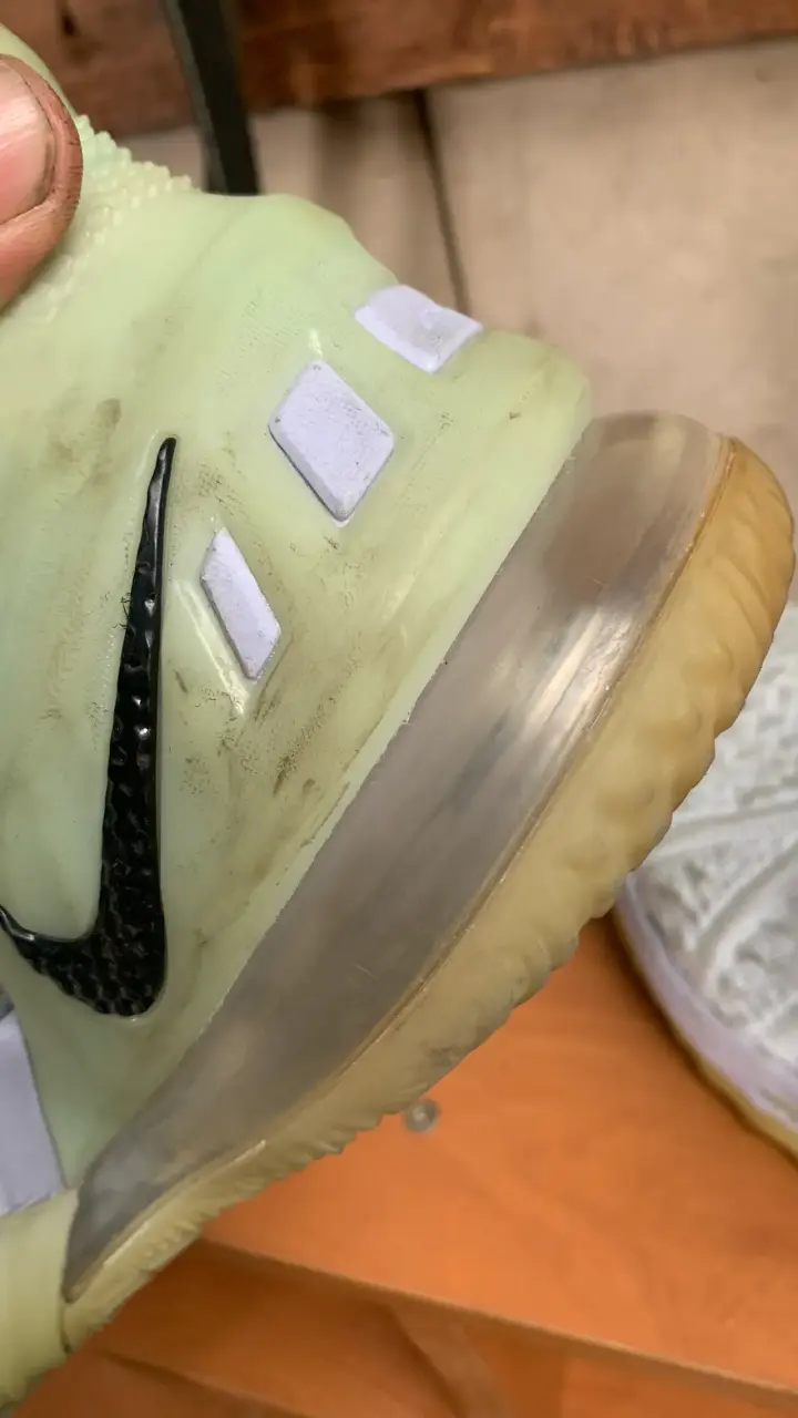 Nike lebron 18 - 3