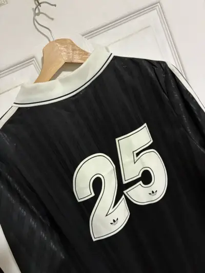 Camiseta Negra Adidas Oasis Live 25 Réplica L - miniatura 3