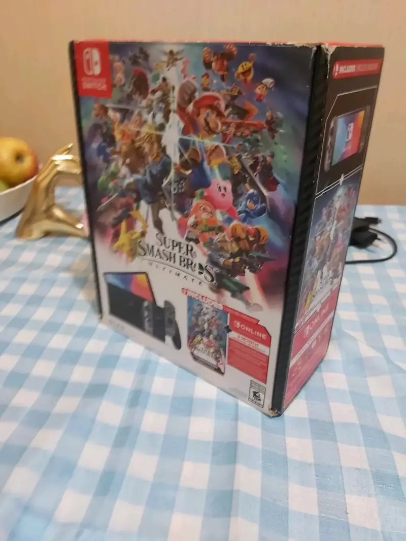 Consola Nintendo Switch con Super Smash Bros. Ultimate - 1