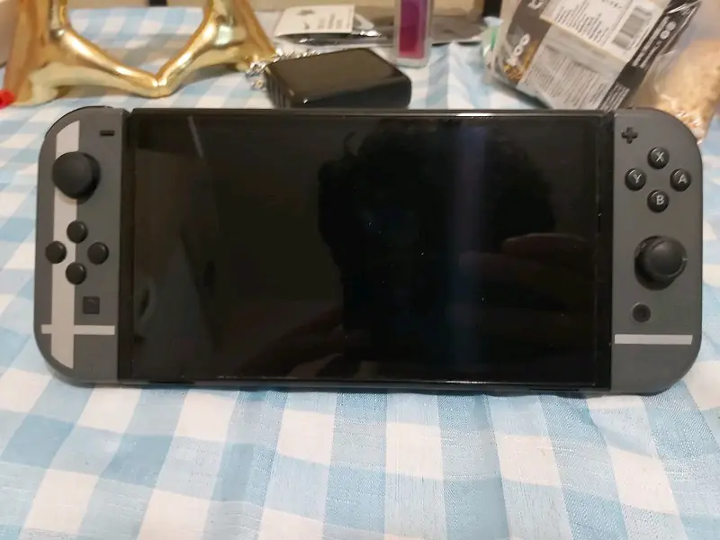 Consola Nintendo Switch con Super Smash Bros. Ultimate - 5