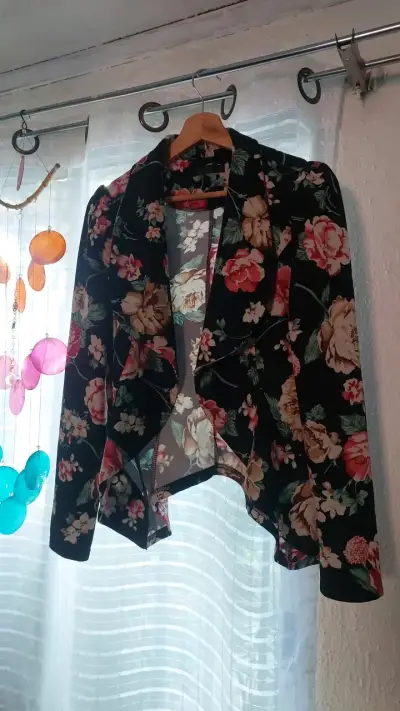 Blazer floral para mujer elegante - miniatura 4