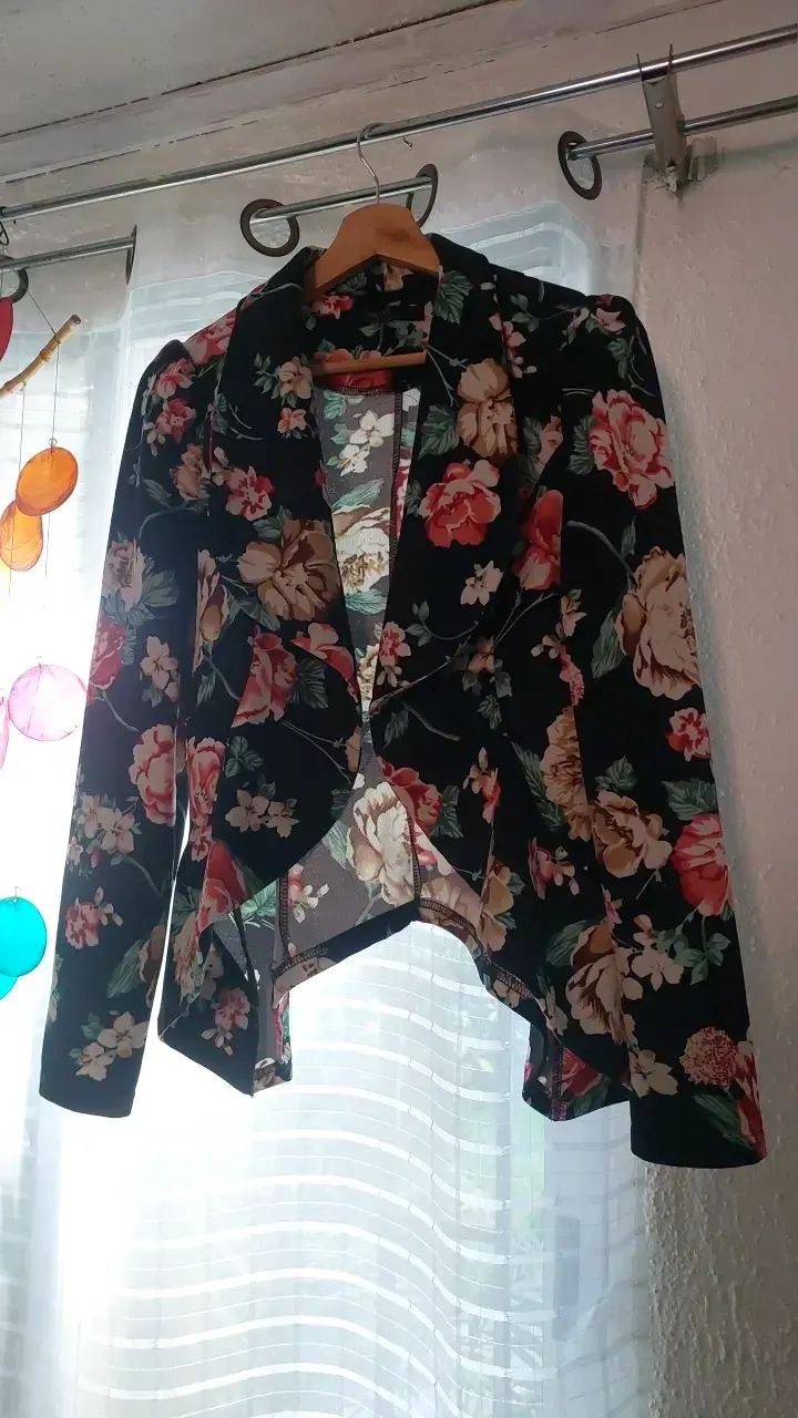 Blazer floral para mujer elegante - 6