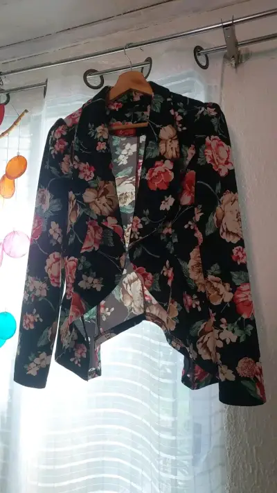 Blazer floral para mujer elegante - miniatura 6