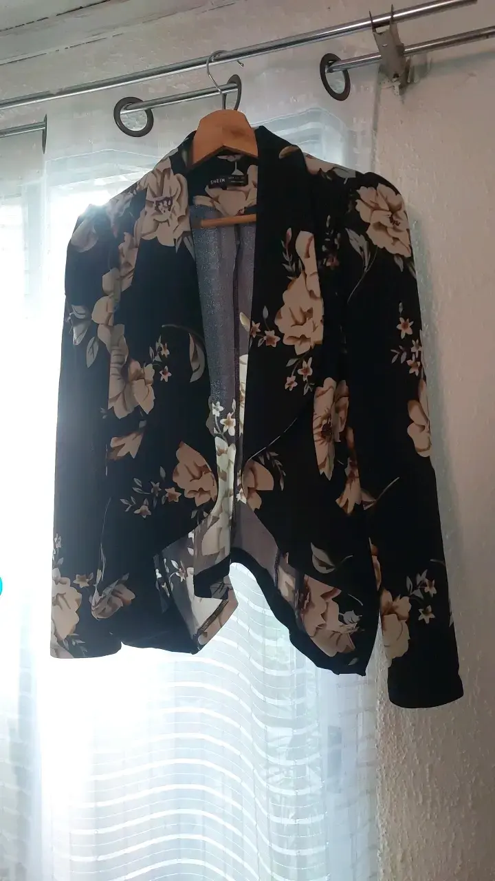 Blazer floral negro para mujer - 3