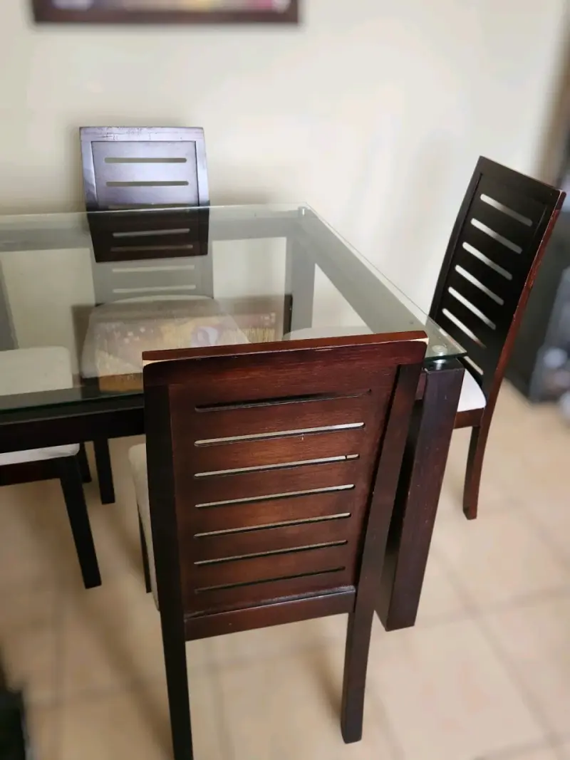 Juego de Comedor de Vidrio para 4 Personas - 2