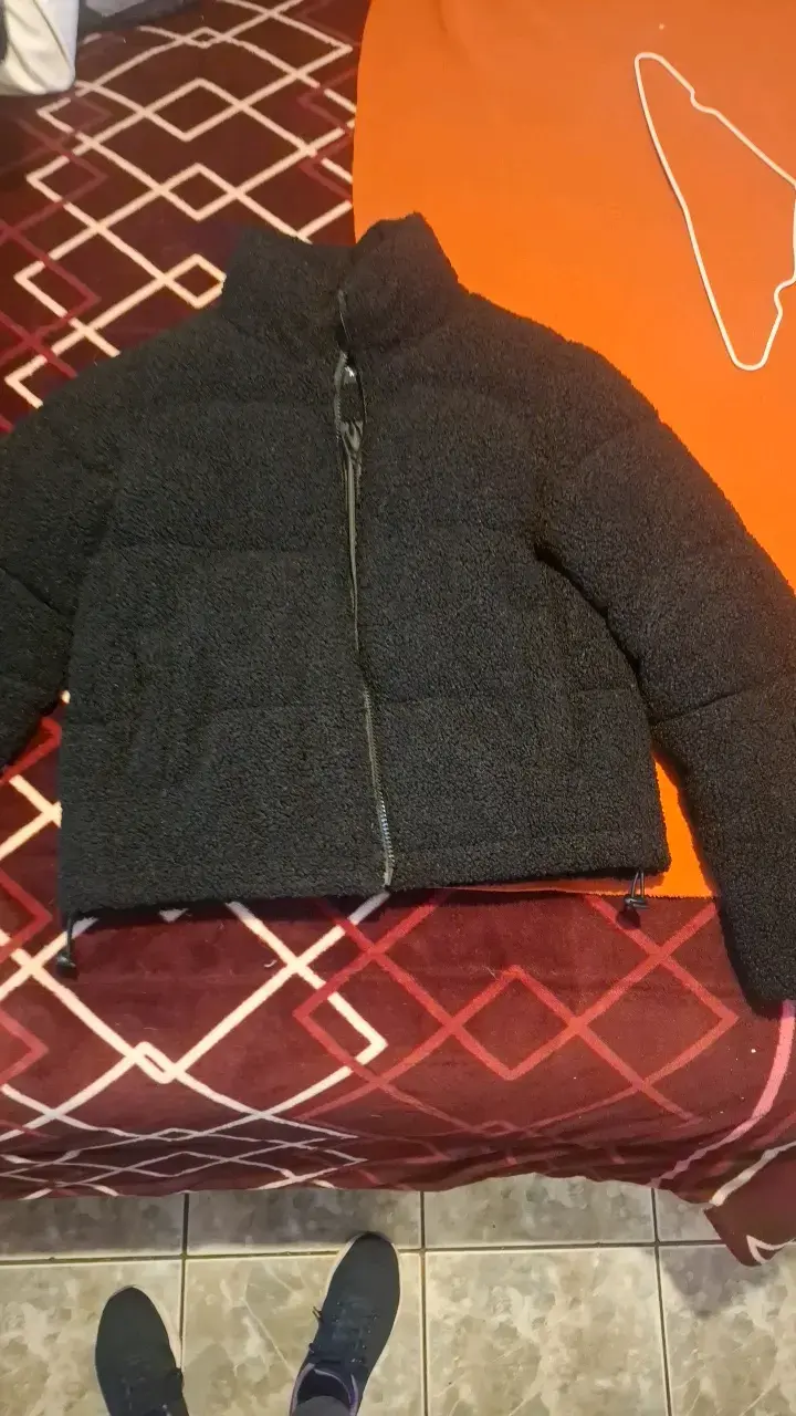 Chaqueta negra de lana con cierre - 1