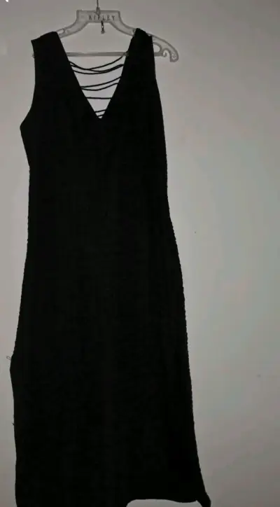 Vestido negro - miniatura 1