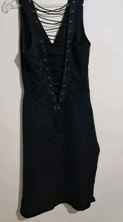 Vestido negro - miniatura 2