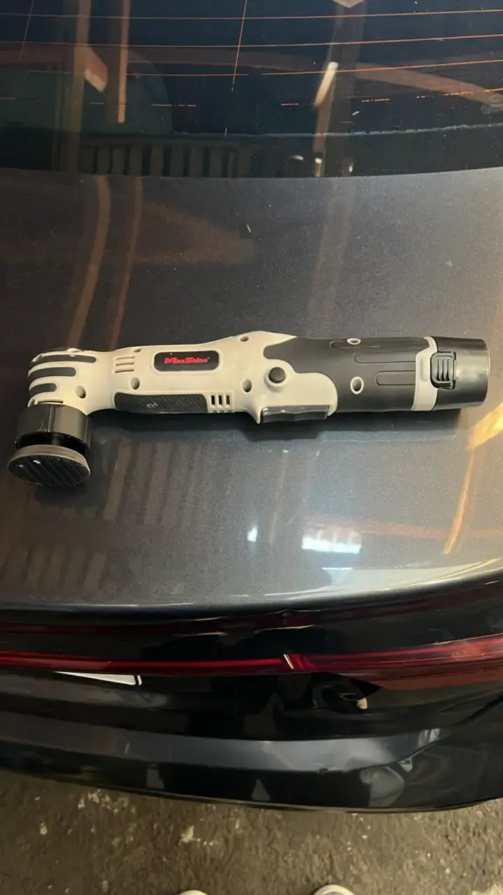 Pulidora inalámbrica MaxShine M0312 con accesorios - 1