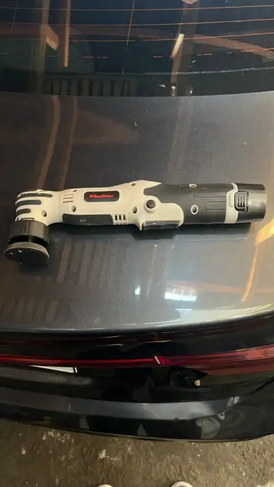 Pulidora inalámbrica MaxShine M0312 con accesorios - miniatura 1