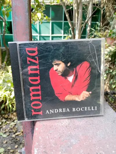CD Andrea Bocelli Romanza en buen estado - miniatura 1