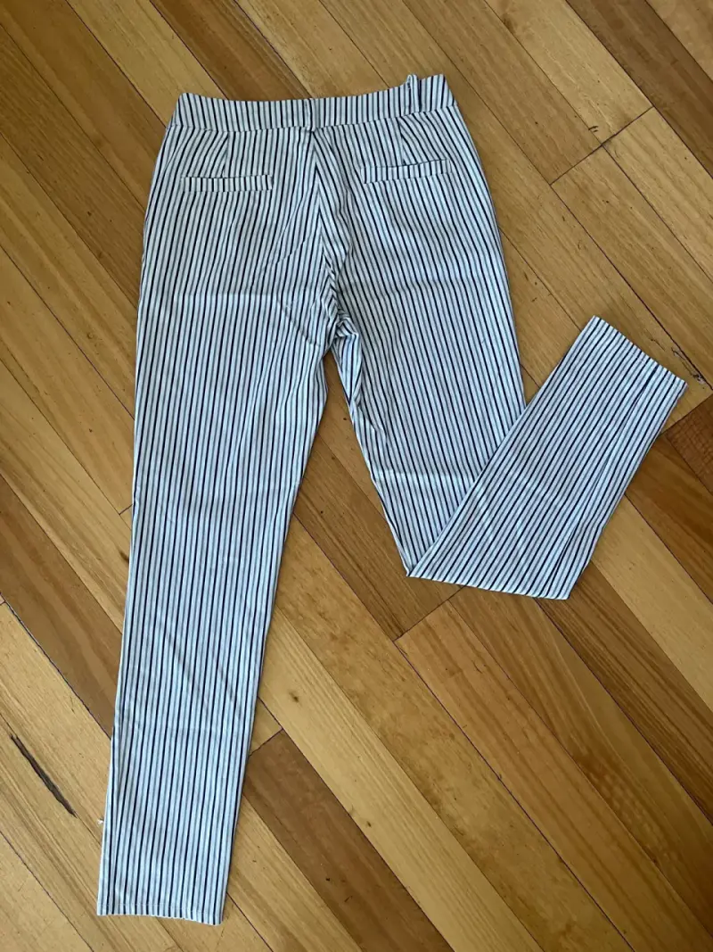 Pantalones a rayas blanco y negro para mujer - 5