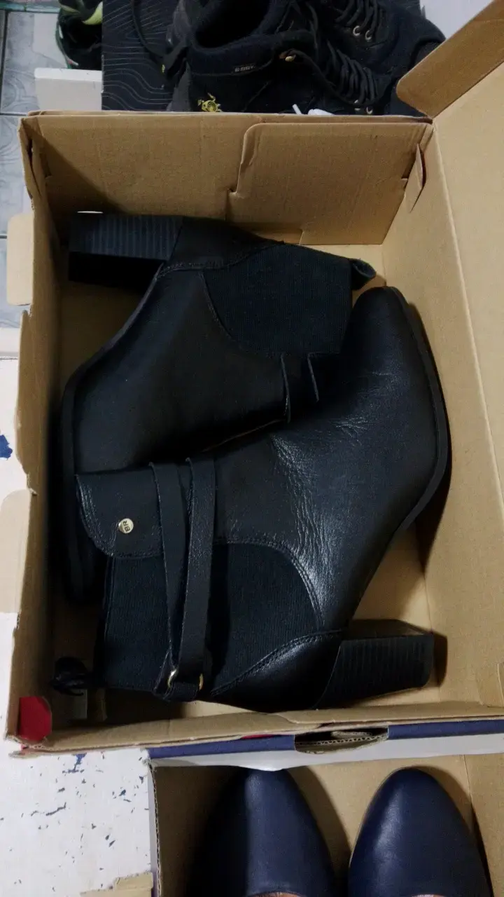Botines de cuero negro con tacón - 2