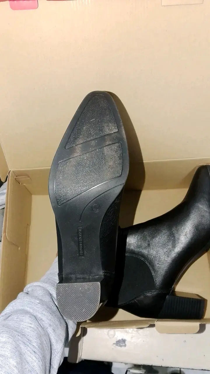 Botines de cuero negro con tacón - 4