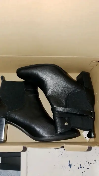 Botines de cuero negro con tacón - miniatura 5