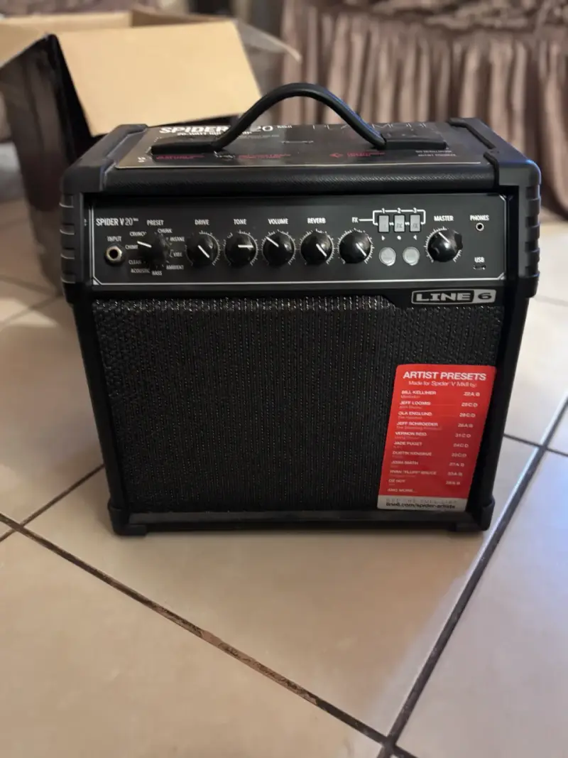Amplificador de guitarra Line 6 Spider V20 MkII - 2