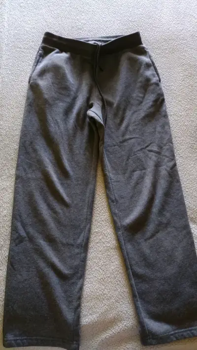 Pantalones deportivos grises para hombre - miniatura 2