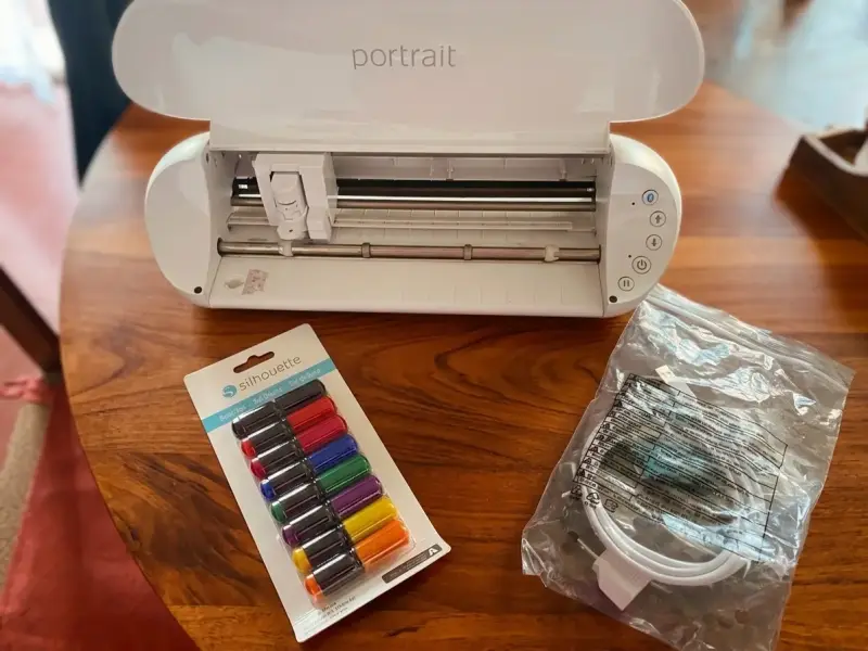 Plotter de Corte Silhouette Portrait con Accesorios - 2