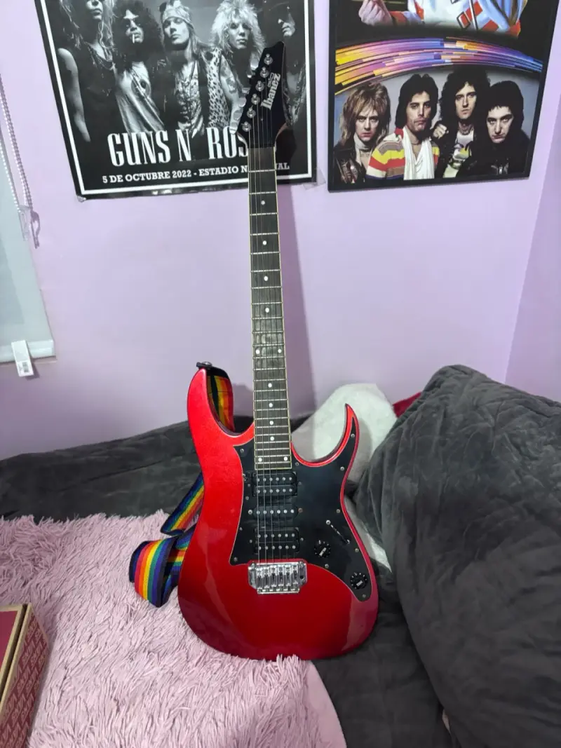 Guitarra eléctrica Ibanez gio roja - 1