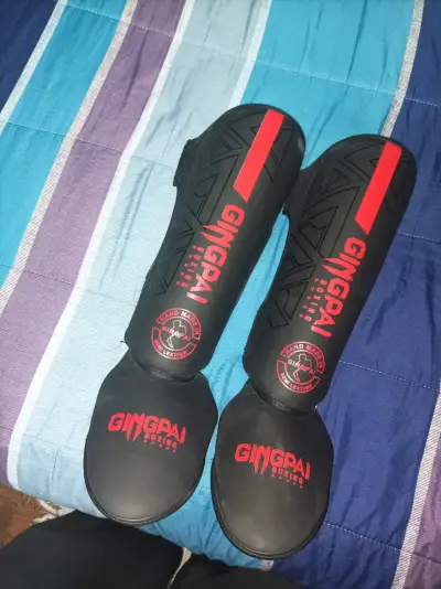 Guantes de MMA y Espinilleras - miniatura 2