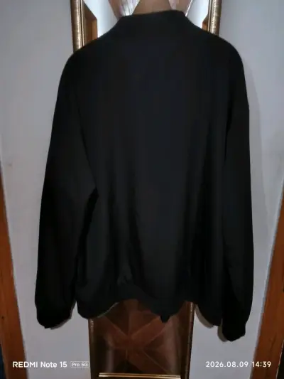 Chaqueta negra estilo bomber para hombre Shein - miniatura 3