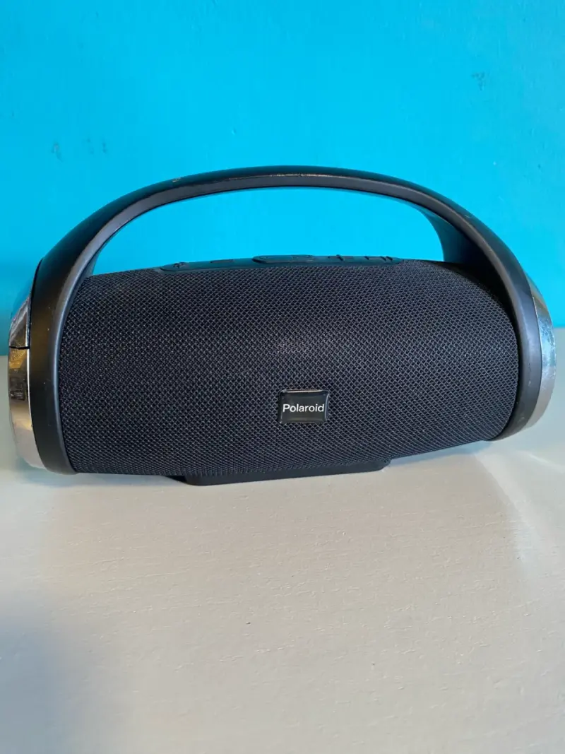 Parlante Bluetooth Polaroid con Asa Portátil - 1