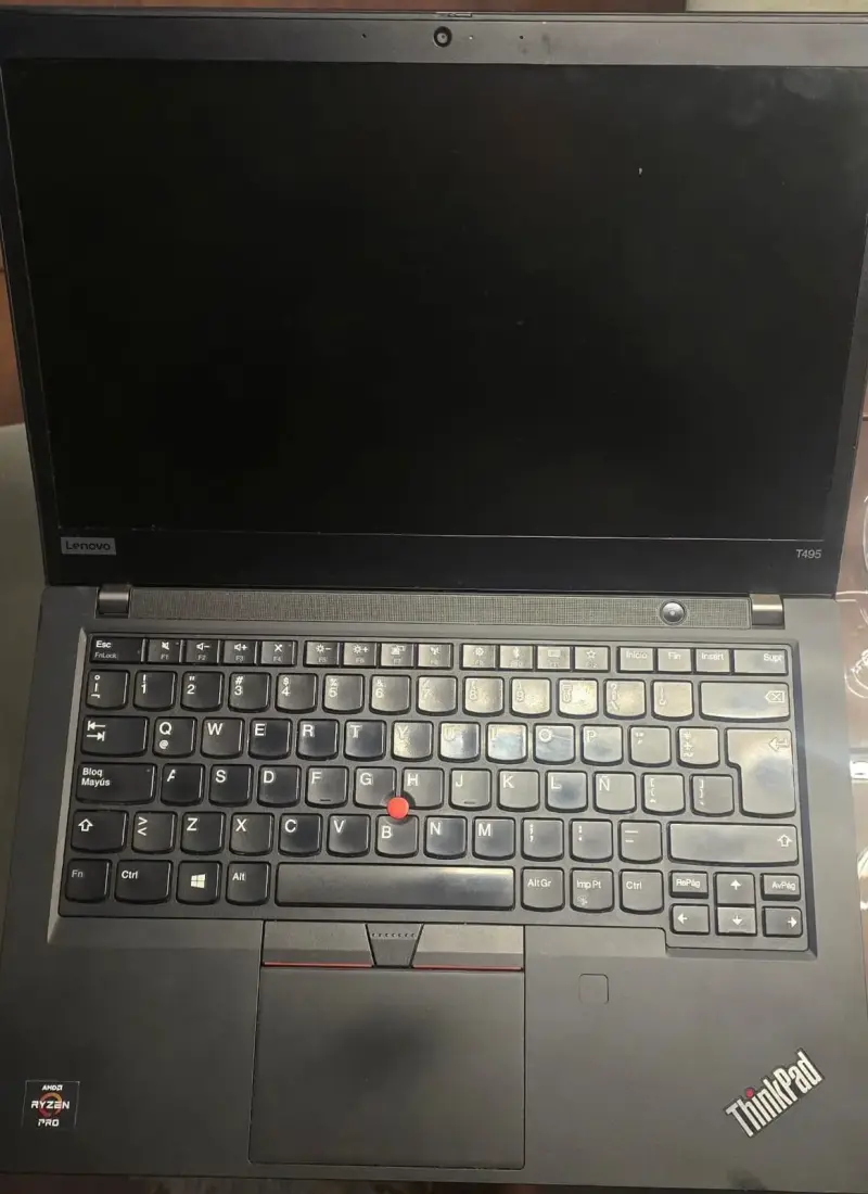 Laptop Lenovo ThinkPad T495 con AMD Ryzen - 1