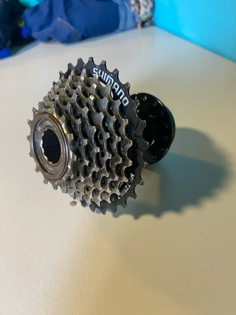 Piñón de bicicleta Shimano de 7 velocidades - 4