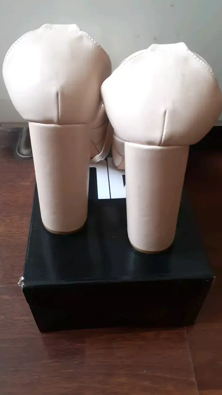 Zapatos de Tacón Alto Beige SheIn - 3