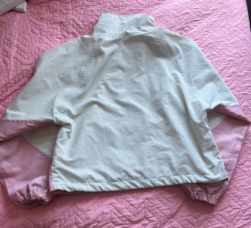 Cortaviento bicolor rosa y blanco para mujer - 4